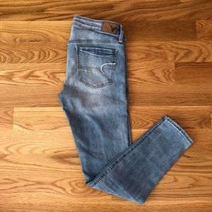 American Eagle Light Wash Jeans
